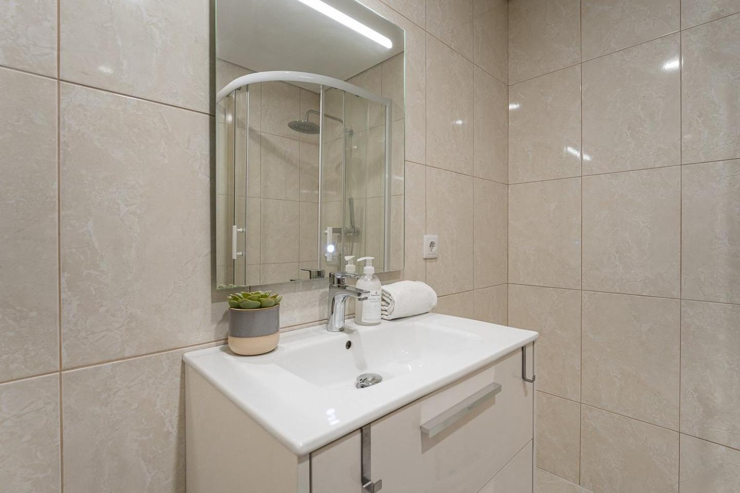 Guestready - Miragaia Stone Studios & Apartments Porto Exterior photo
